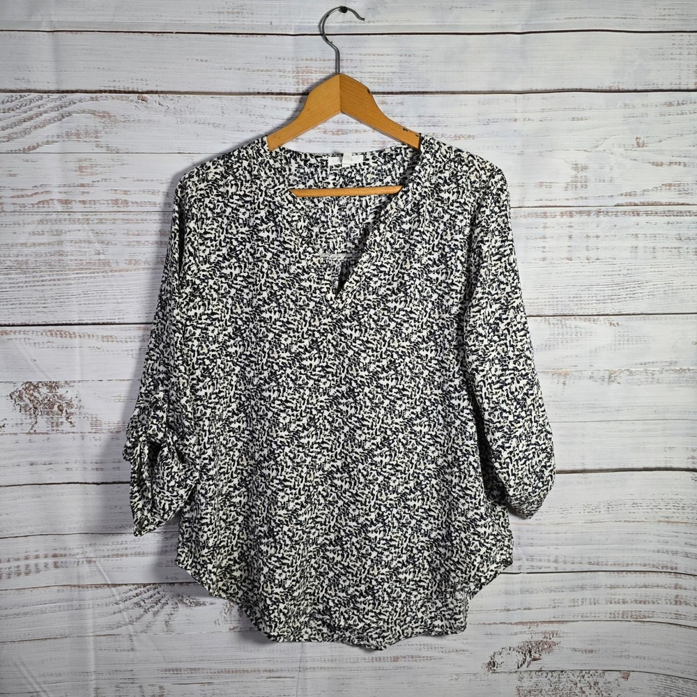 Maurices Black White Abstract Print Roll Tab Blouse Women's Medium 3/4 Sleeve